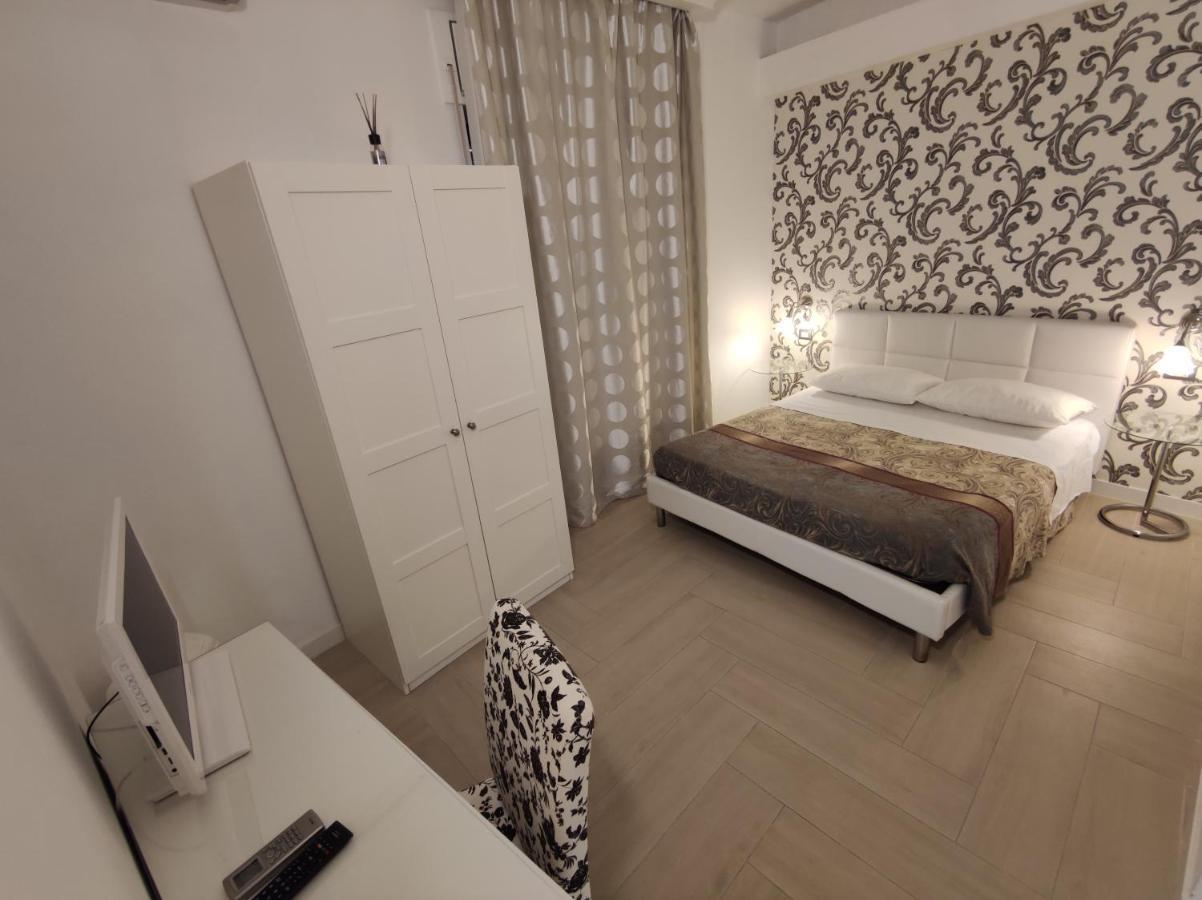 Sami Luxury Rooms 3 8 0 7 9 4 9 2 5 3 Συρακούσες Εξωτερικό φωτογραφία